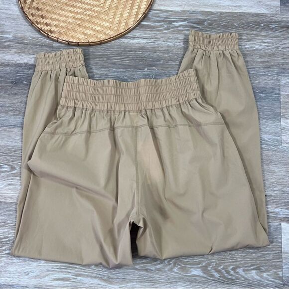 Halara high rise joggers - Picture 2 of 8